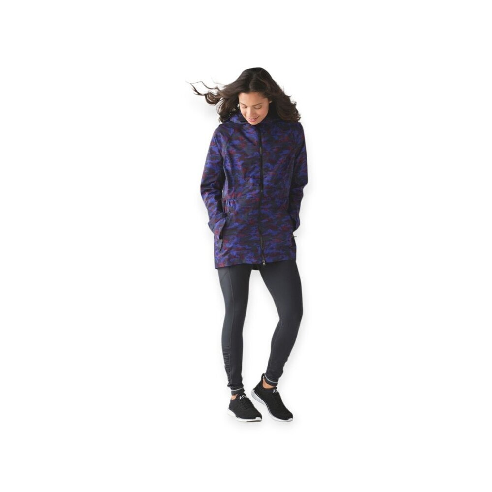 Lululemon Rain For Daze Jacket II Hounds Camo Water Repellent Light Size 10